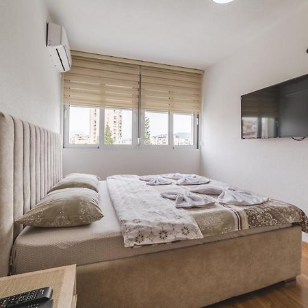 Renta Stan Apartman Odmor 포드고리차 외부 사진